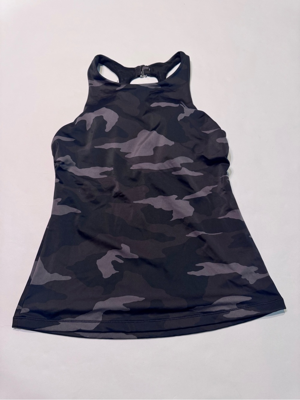 Athleta Freestyle Camo Tankini TOP Size 36 B/C
Excellent preowned condition - Picture 3 of 8
